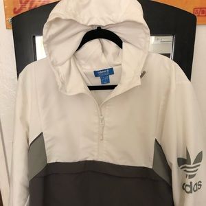 Half zip hoodie windbreaker with zip pocket  front